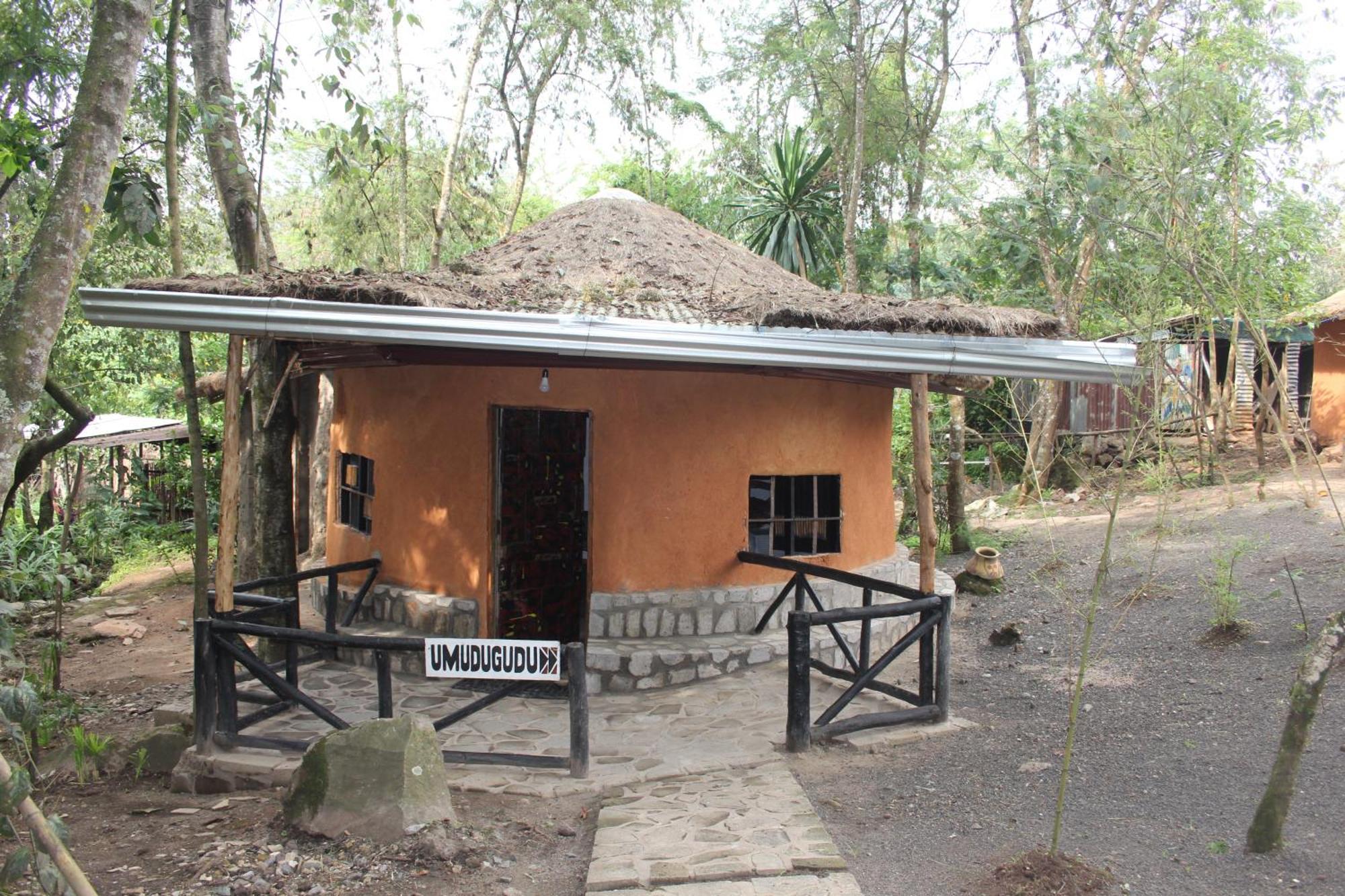 Red Rocks Rwanda - Campsite & Guesthouse Nyakinama Exteriör bild