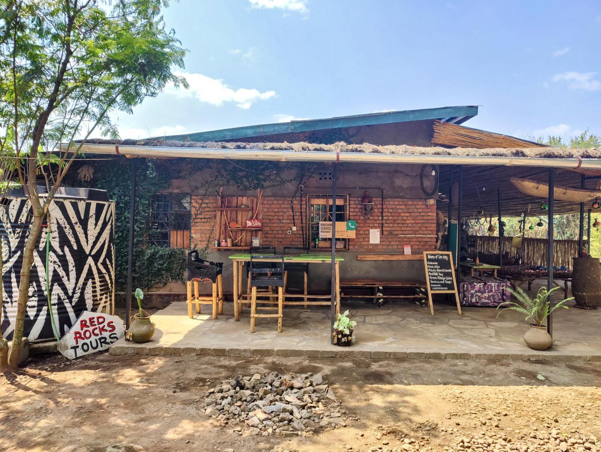 Red Rocks Rwanda - Campsite & Guesthouse Nyakinama Exteriör bild