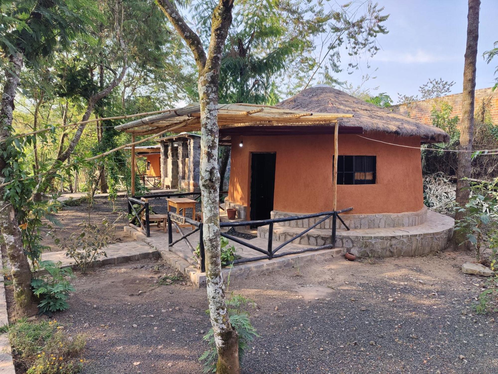 Red Rocks Rwanda - Campsite & Guesthouse Nyakinama Exteriör bild