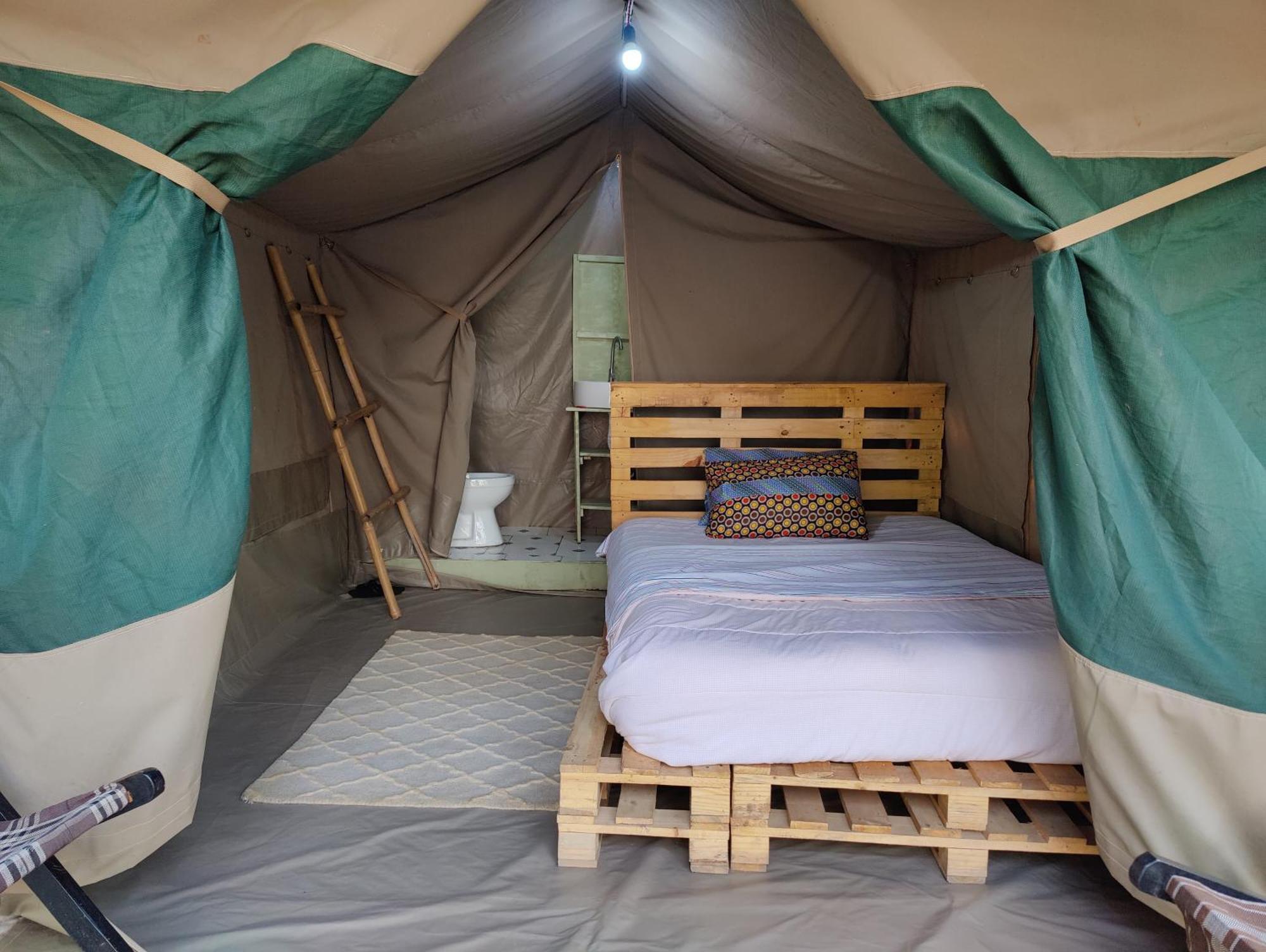 Red Rocks Rwanda - Campsite & Guesthouse Nyakinama Exteriör bild